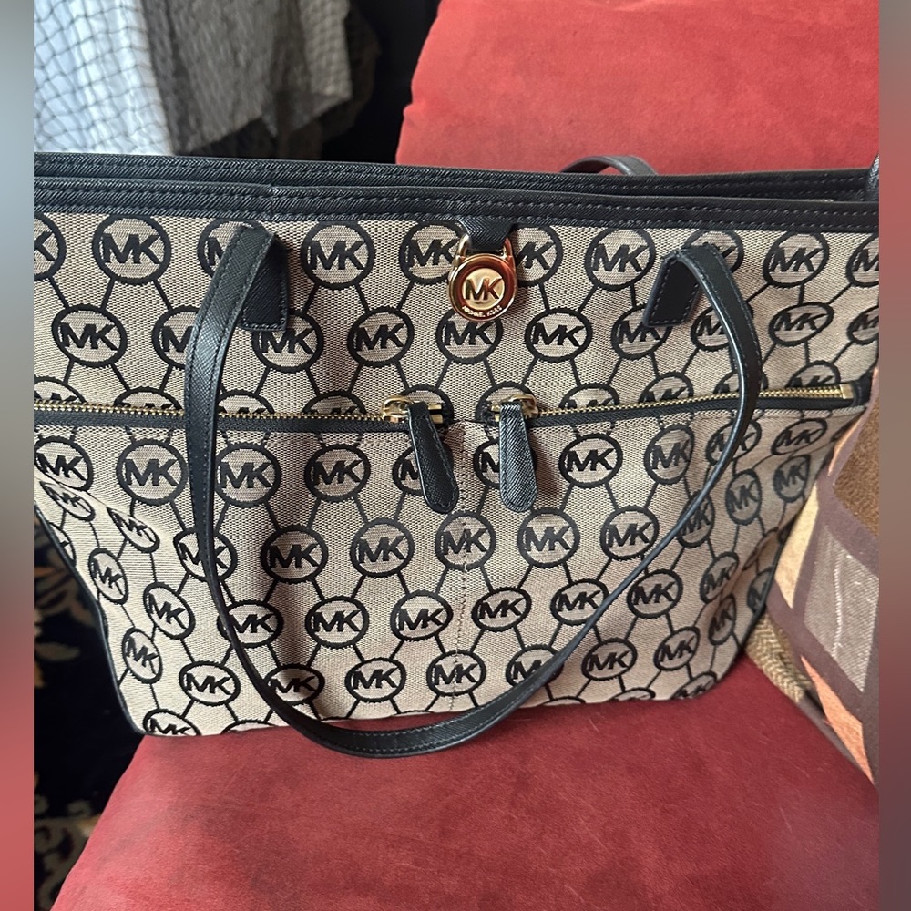 Michael Kors monogram shoulder bag